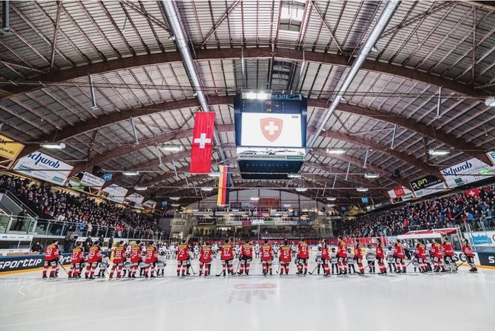 Švajčiari možno o MS neprišli. O tri roky ich môžu vyfúknuť Rusom